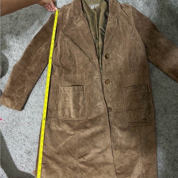 Women's Brown Suede Single-Button Trench Coat - Picture 10 of 12